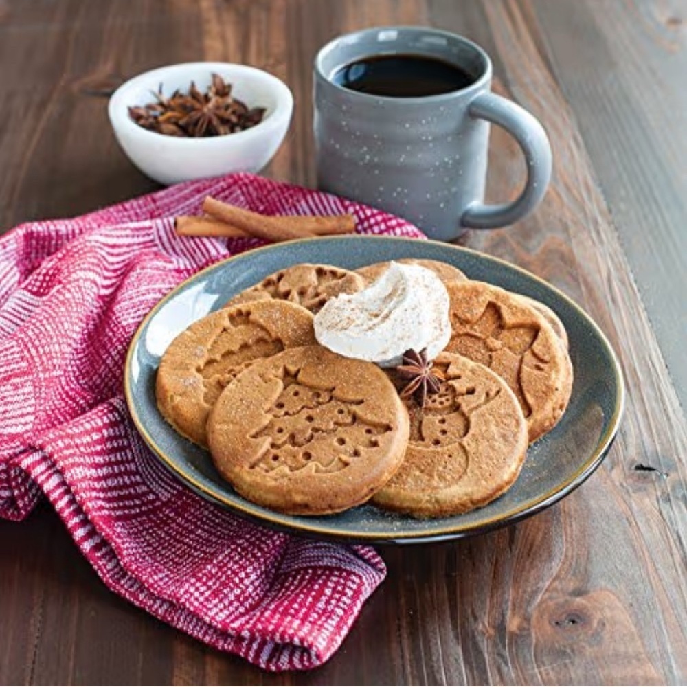Nordicware Christmas holiday Pancake Pan - Picture 4 of 6